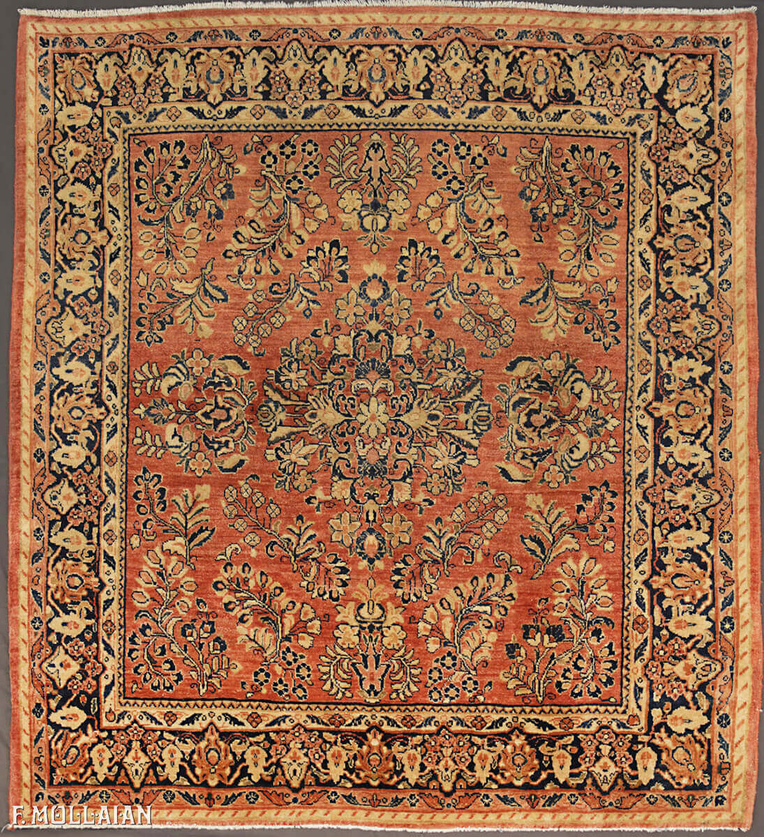 Antique Persian Saruk Rug n°:69241666